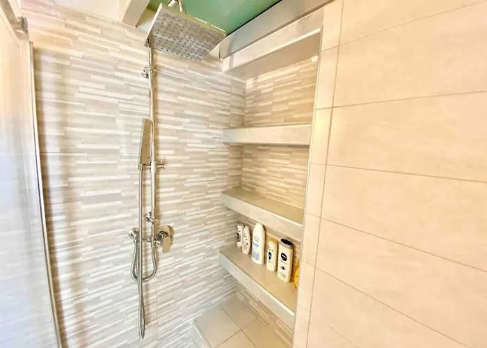 Loft Di Lusso - Metro E Centro Apartment *